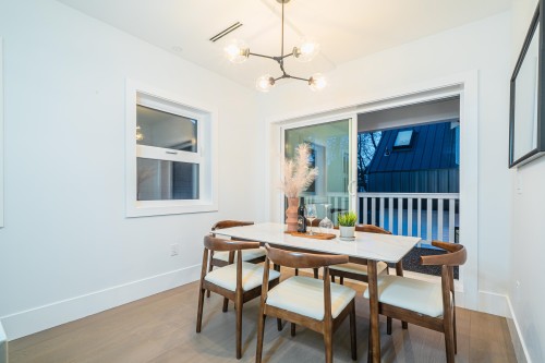 2735 8Th Avenue W, Vancouver, BC 