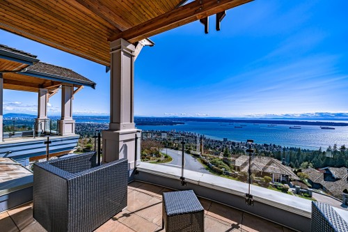 2420 Halston Court, West Vancouver, BC 