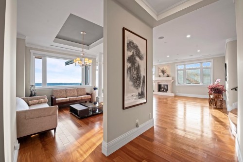 2420 Halston Court, West Vancouver, BC 