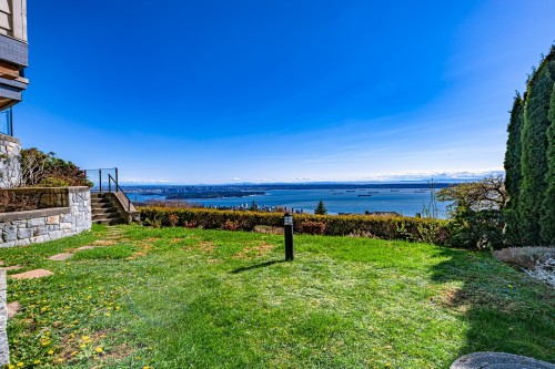 2420 Halston Court, West Vancouver, BC 