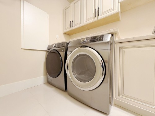 3393 30Th Avenue W, Vancouver, BC 