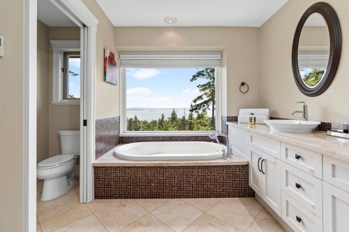 4882 Vista Place, West Vancouver, BC 