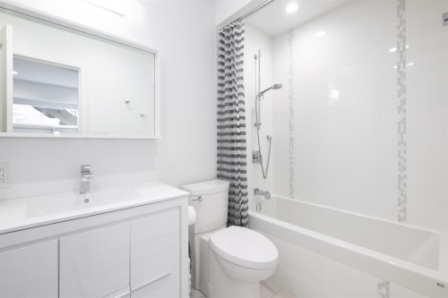 1095 Keith Road W, North Vancouver, BC 