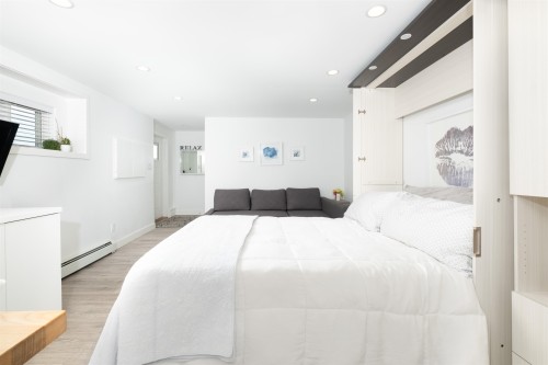 1095 Keith Road W, North Vancouver, BC 