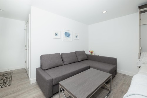 1095 Keith Road W, North Vancouver, BC 