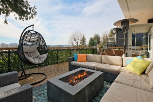 1095 Keith Road W, North Vancouver, BC 