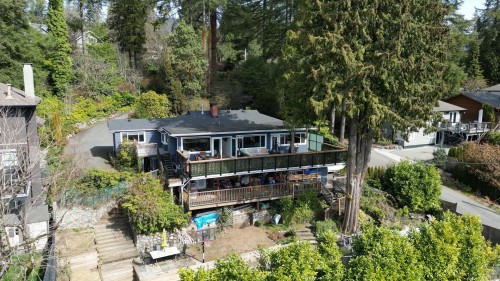 1095 Keith Road W, North Vancouver, BC 