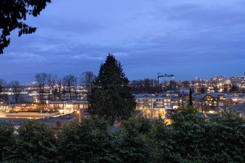 1095 Keith Road W, North Vancouver, BC 