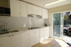 Basement-23 Ashwood Drive  Port Moody, BC V3H 5H2