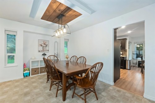 27111 122 Avenue, Maple Ridge, BC 