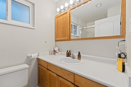 27111 122 Avenue, Maple Ridge, BC 