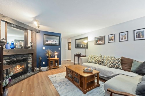 27111 122 Avenue, Maple Ridge, BC 