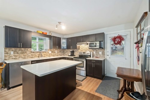 27111 122 Avenue, Maple Ridge, BC 