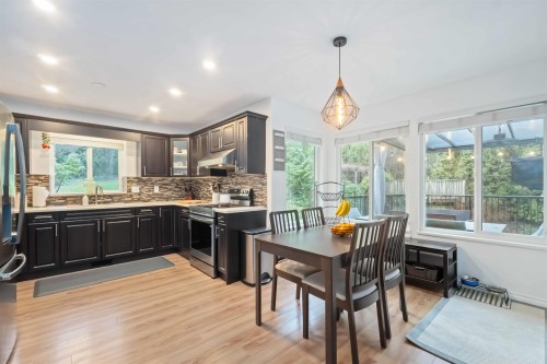 27111 122 Avenue, Maple Ridge, BC 