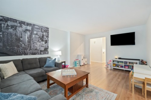 27111 122 Avenue, Maple Ridge, BC 