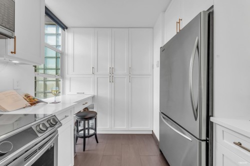 2243 Oak Street, Vancouver, BC 