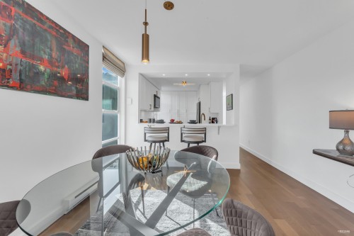 2243 Oak Street, Vancouver, BC 