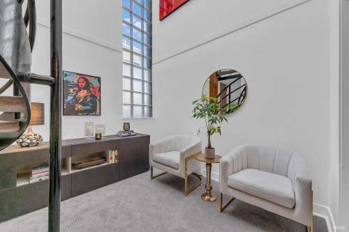 2243 Oak Street, Vancouver, BC 