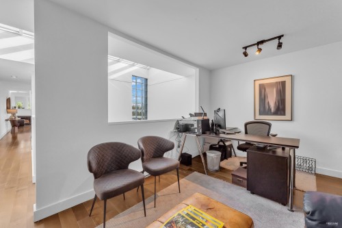 2243 Oak Street, Vancouver, BC 