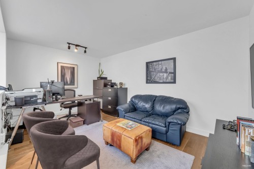 2243 Oak Street, Vancouver, BC 