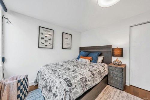 2243 Oak Street, Vancouver, BC 