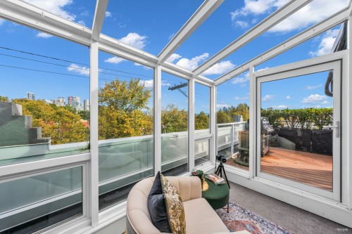 2243 Oak Street, Vancouver, BC 