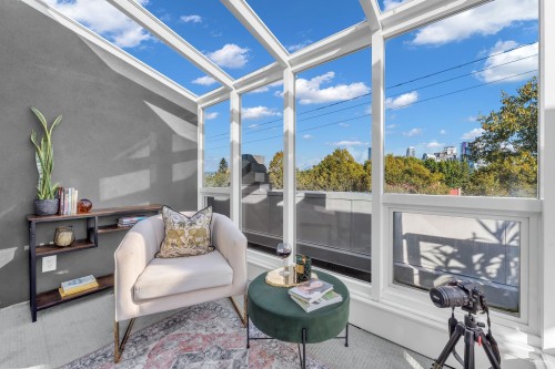 2243 Oak Street, Vancouver, BC 