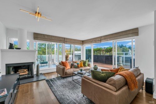 2243 Oak Street, Vancouver, BC 