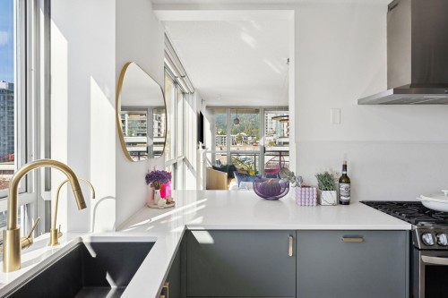 601-108 14Th Street E, North Vancouver, BC 