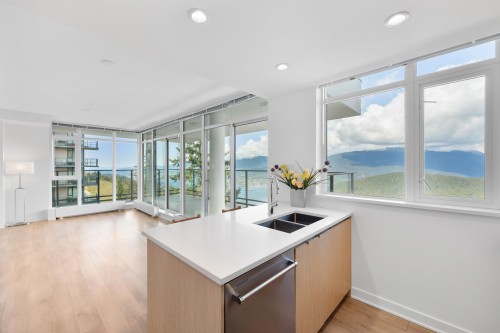 1106-8940 University Crescent, Burnaby, BC 