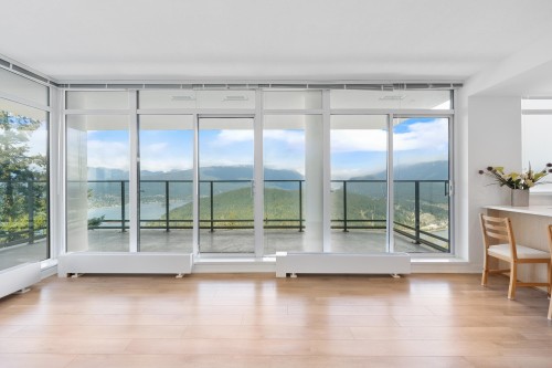 1106-8940 University Crescent, Burnaby, BC 