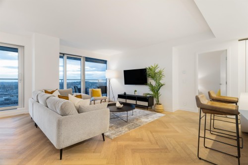 4906-1480 Howe Street, Vancouver, BC 