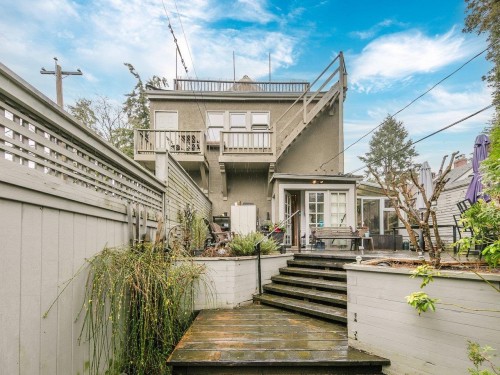 482 17Th Avenue W, Vancouver, BC 