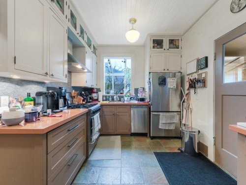 482 17Th Avenue W, Vancouver, BC 