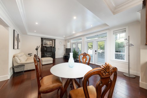 1361 Lawson Avenue, West Vancouver, BC 