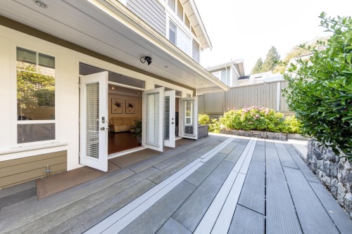 1361 Lawson Avenue, West Vancouver, BC 