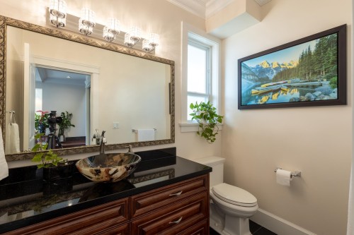 1361 Lawson Avenue, West Vancouver, BC 