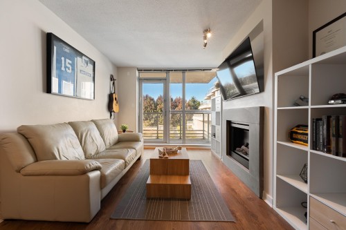 317-9373 Hemlock Drive, Richmond, BC 