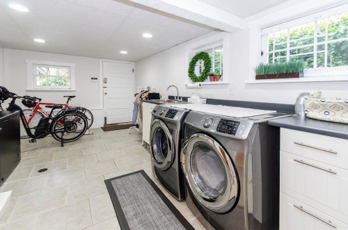 6713 Arbutus Street, Vancouver, BC 