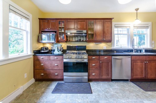 6713 Arbutus Street, Vancouver, BC 