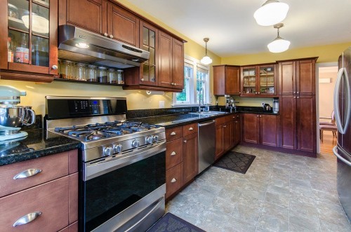 6713 Arbutus Street, Vancouver, BC 