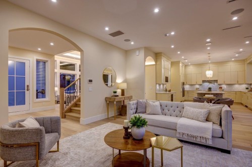 361 22Nd Street E, North Vancouver, BC 