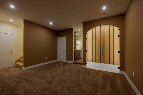 361 22Nd Street E, North Vancouver, BC 