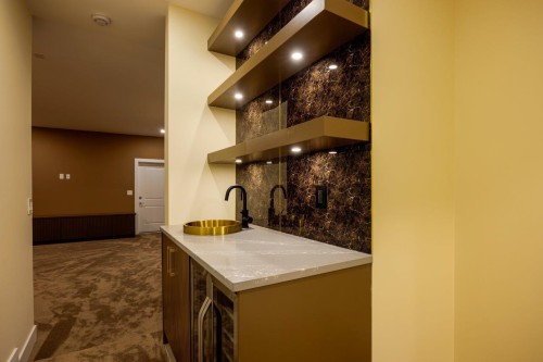 361 22Nd Street E, North Vancouver, BC 