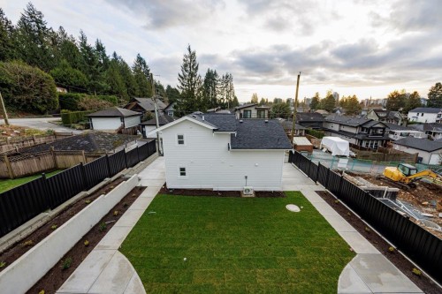 361 22Nd Street E, North Vancouver, BC 