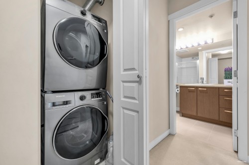 205-9500 Odlin Road, Richmond, BC 