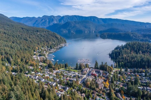 3968 Frames Place, North Vancouver, BC 