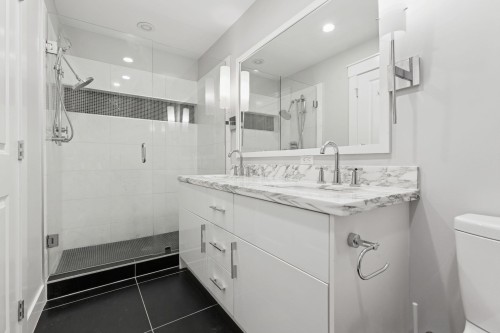 5961 Oak Street, Vancouver, BC 