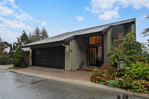 5625 Eagle Court, North Vancouver, BC 