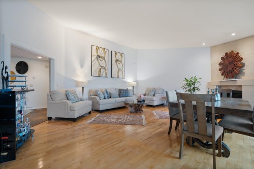 5625 Eagle Court, North Vancouver, BC 